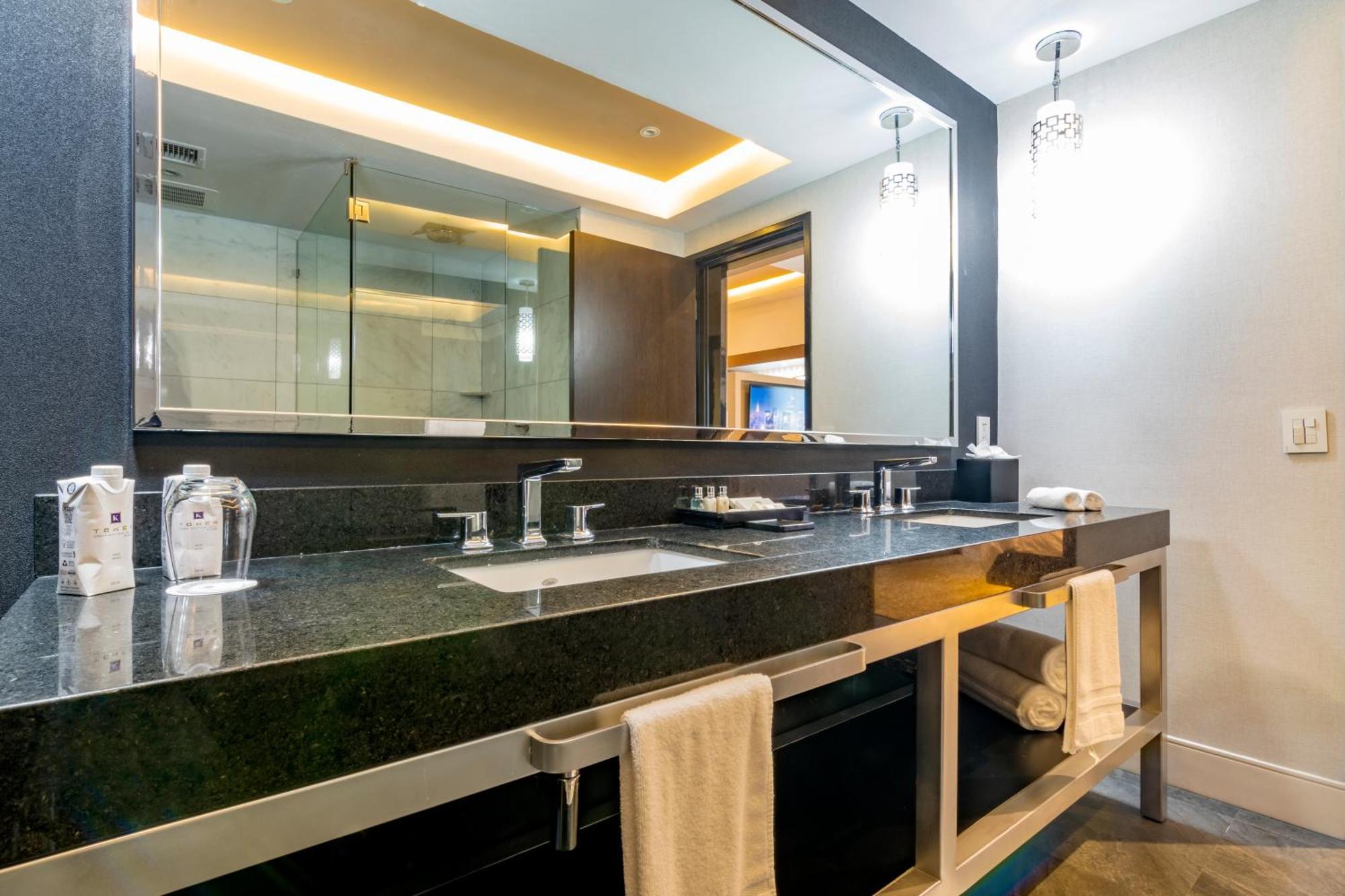 K Tower Boutique Hotel By Lucerna Тихуана Экстерьер фото