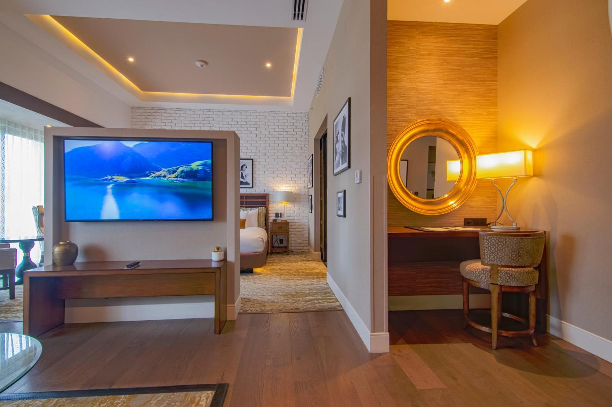 K Tower Boutique Hotel By Lucerna Тихуана Экстерьер фото