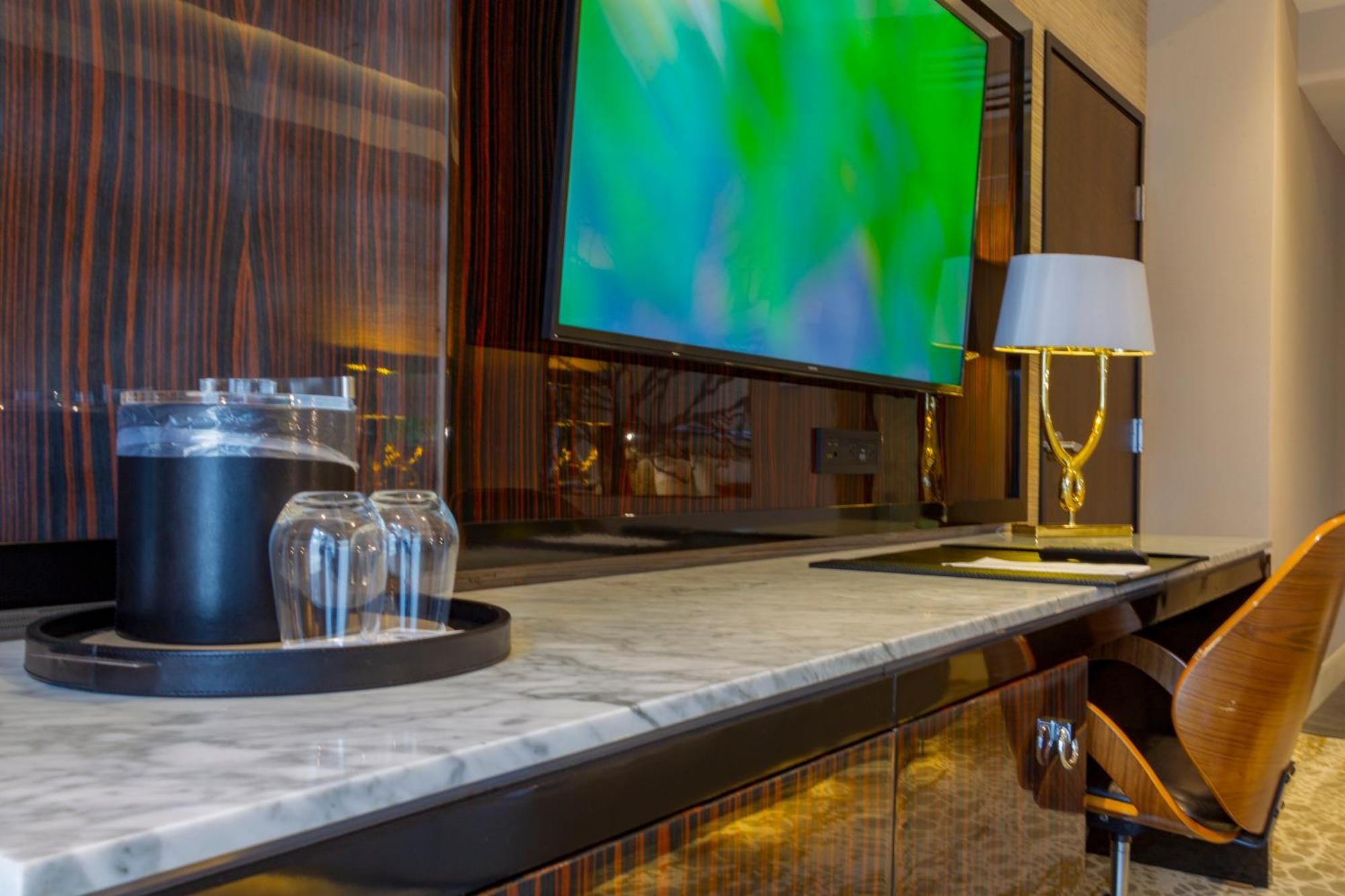 K Tower Boutique Hotel By Lucerna Тихуана Экстерьер фото